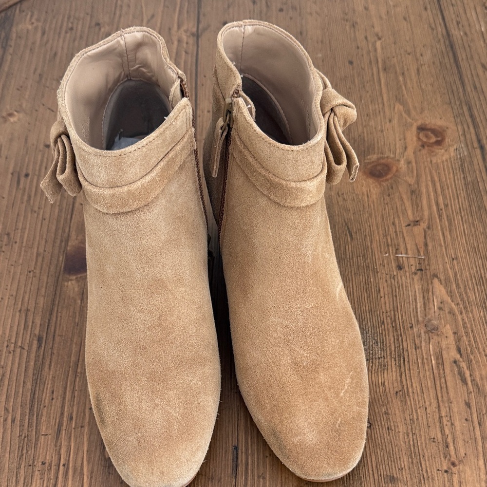 Women's Tan Suede Ankle Boots